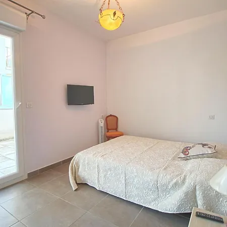 Roi Theodore Ajaccio Apartment